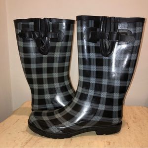 Rubber Waterproof Rain Boots.